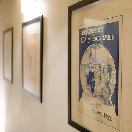 The San Gregorio Armeno Apartment By HouseinNapoli Bagian luar foto