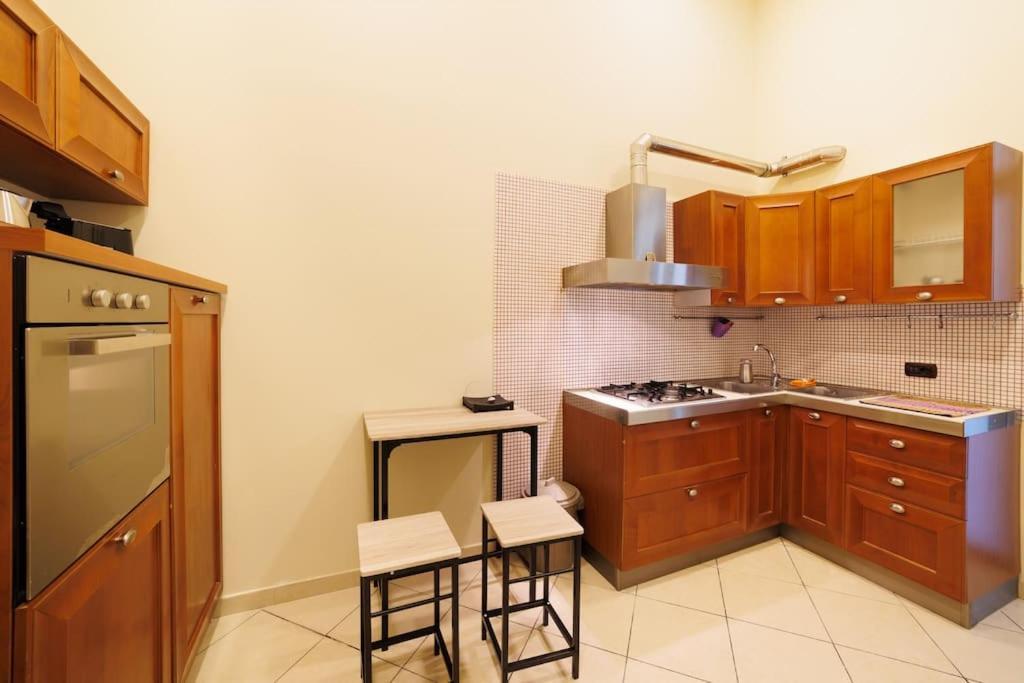 The San Gregorio Armeno Apartment By HouseinNapoli Bagian luar foto